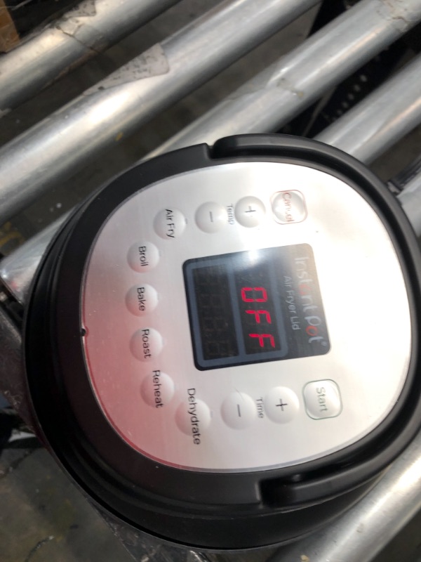 Photo 1 of Instant Pot 6 Quart Air Fryer Lid