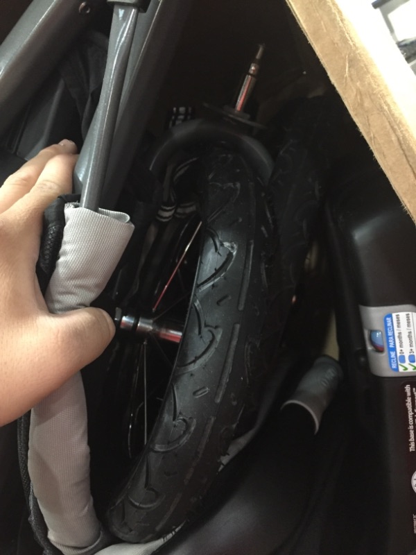 Photo 2 of Britax travel system car seat and stroller 