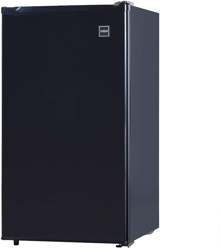 Photo 1 of RCA RFR321-B-Black-COM RFR321 Mini Refrigerator, 3.2 Cu Ft Fridge, Black, CU.FT

//TESTED AND FUNCTIONAL, MINOR DAMAGE WITH SCRATCHES 
