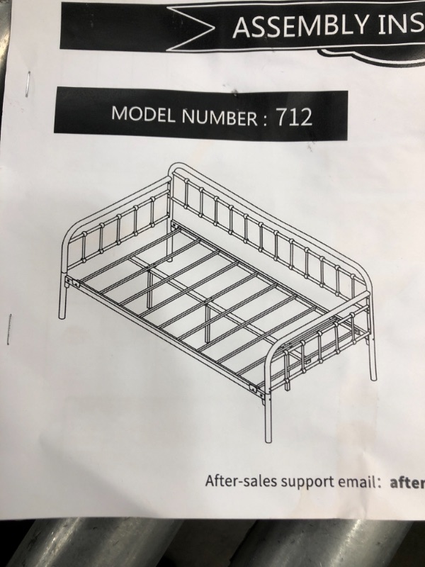 Photo 2 of ***PARTS ONLY*** WHITE Metal King Day Bed

//SIMILAR TO REFERENCE PHOTO