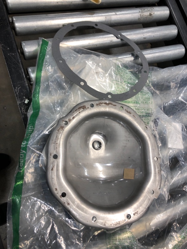 Photo 2 of ACDelco Genuine GM Differential Cover, Incl. Hardware

//MINOR COSMETIC DAMAGE 
