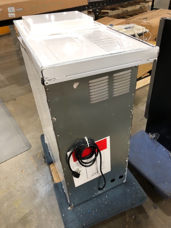 Photo 6 of ***Door not Attached**** Scotsman CU50GA-1 Undercounter 14 7/8" Wide Gourmet / Full Size Cube Air-Cooled Ice Machine With Bin, 65 lb/24 hr Ice Production, 26 lb Storage, 115V
