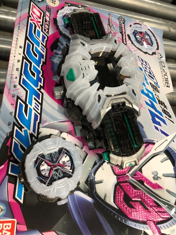 Photo 2 of Bandai Kamen Rider Zi-O Ziku Driver and Ridewatch Replica | Bandai | GameStop
