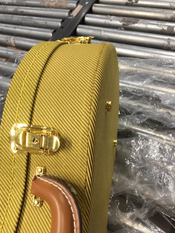 Photo 2 of 29"Mandolin Case yellow 