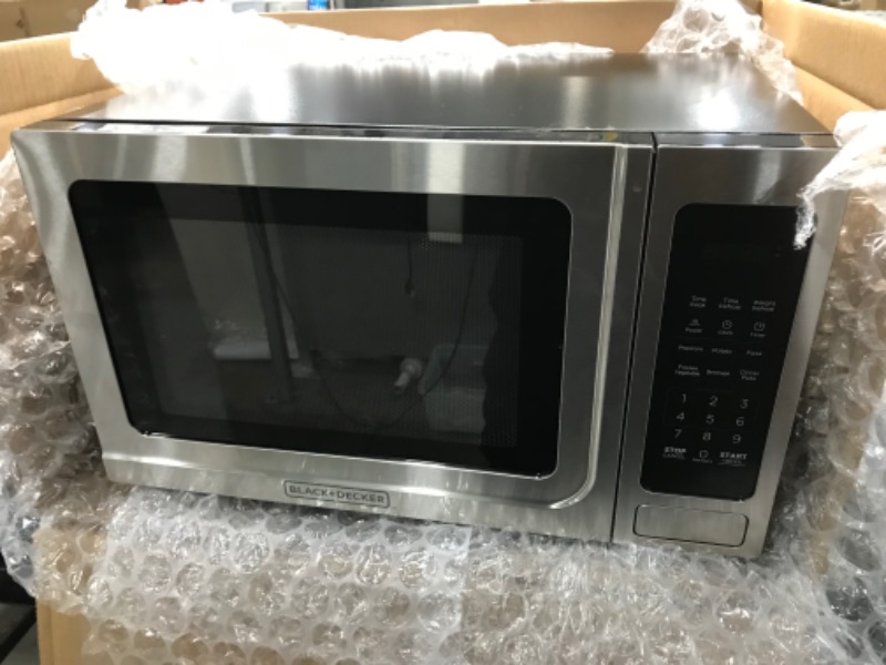 Photo 2 of ***PARTS ONLY*** BLACK+DECKER EM036AB14 Digital Microwave Oven with Turntable Push-Button Door, Child Safety Lock, Stainless Steel, 1.4 Cu.ft
