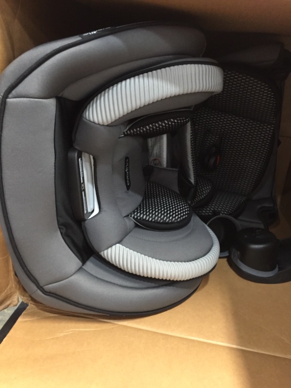 Photo 2 of Evenflo EveryFit 4-in-1 Convertible Car Seat
