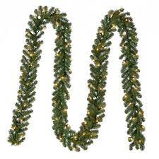 Photo 1 of 18 ft Kingston Pre-Lit Artificial Christmas Garland with 280 tips and 70 White Lights
