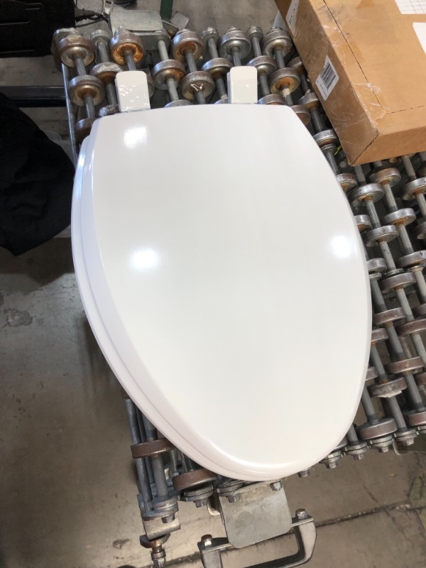 Photo 3 of 14' X 17/5 " TOILET SEAT 