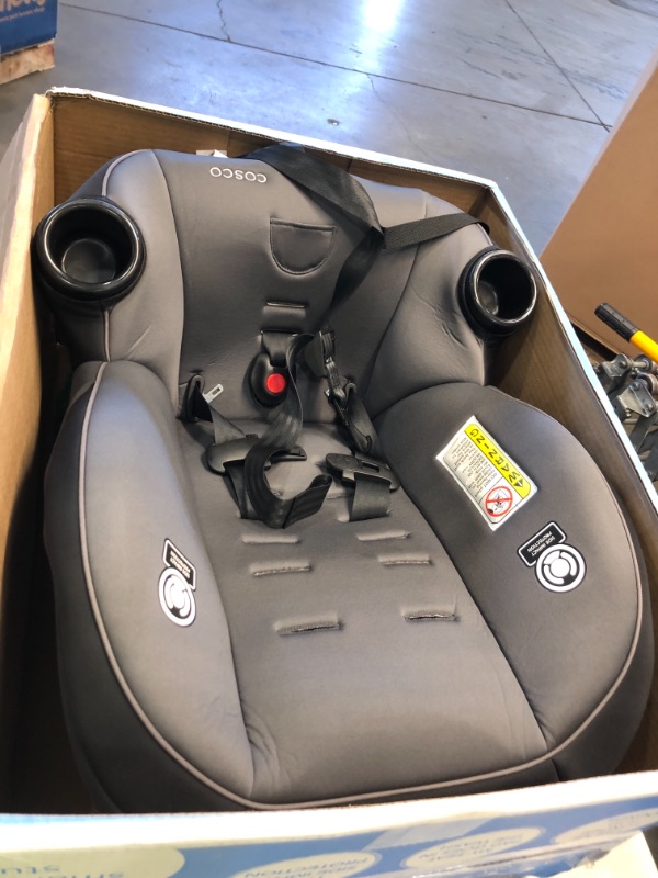 Photo 2 of Cosco Apt 50 Convertible Car Seat (Black Arrows)