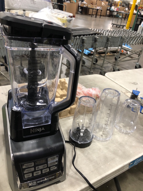 Photo 2 of **FOR PARTS ONLY**Nutri Ninja BL642 Personal and Countertop Blender with 1200-Watt Auto-iQ Base, 72-Ounce Pitcher, and 18, 24, and 32-Ounce Cups with Spout Lids