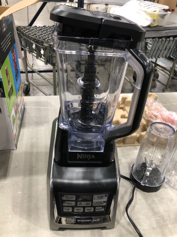 Photo 5 of **FOR PARTS ONLY**Nutri Ninja BL642 Personal and Countertop Blender with 1200-Watt Auto-iQ Base, 72-Ounce Pitcher, and 18, 24, and 32-Ounce Cups with Spout Lids