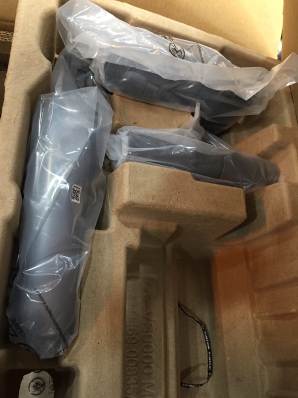 Photo 1 of Samsung Jetâ?¢ 90 Complete Cordless Stick Vacuum with Dual Charging Station and Samsung Clean Stationâ?¢ in Titan Chrometal(VS20R9046P3/AA)

