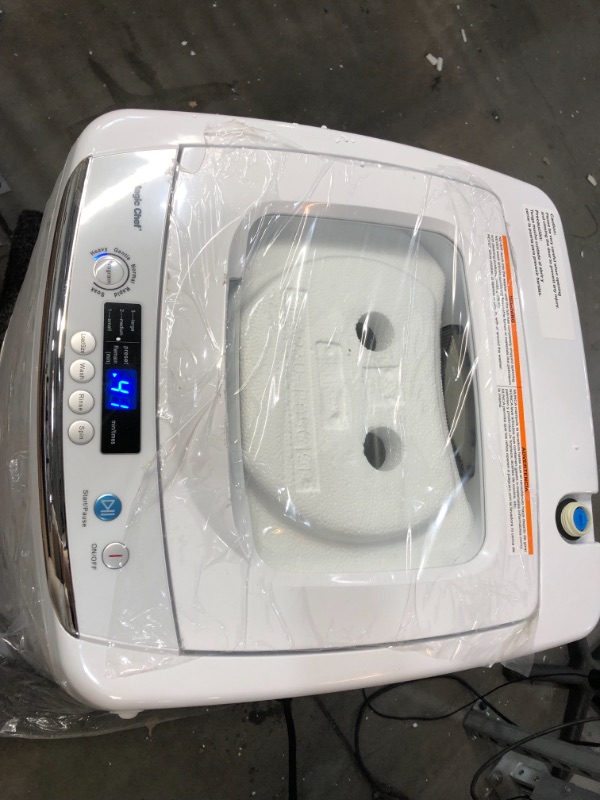 Photo 1 of 17.7 in. 0.9 cu. ft. Compact, Portable Top Load Washer Machine in White
