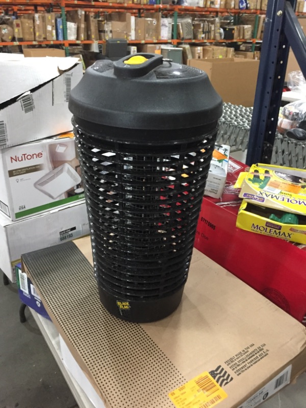 Photo 1 of *USED*
Black Flag 5500 Volt Deluxe 40 Watt Bug Zapper Insect Killer, 1.5 Acre Coverage