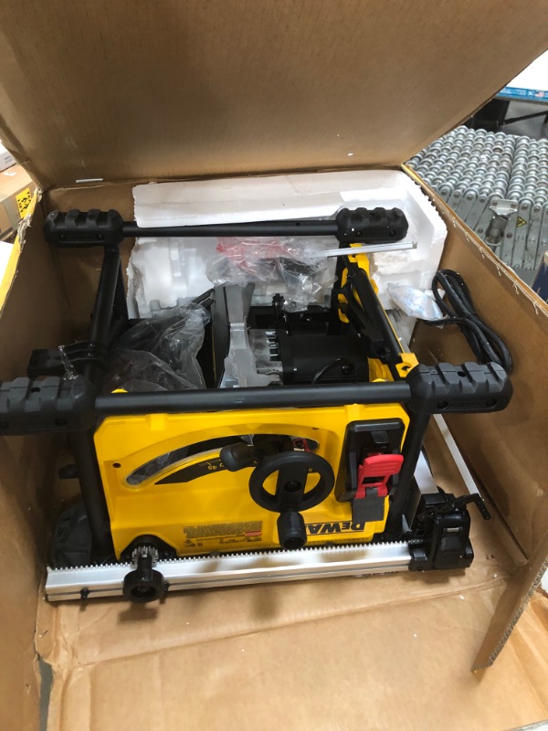 Photo 3 of DeWalt DWE7485 8-1/4 in. Compact Jobsite Table Saw