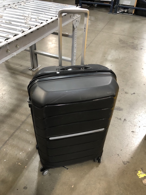 Photo 2 of *USED*
*SEE last pictures for damage* 
Samsonite Freeform Hardside Expandable with Double Spinner Wheels, Black, Checked-Large 28-Inch
