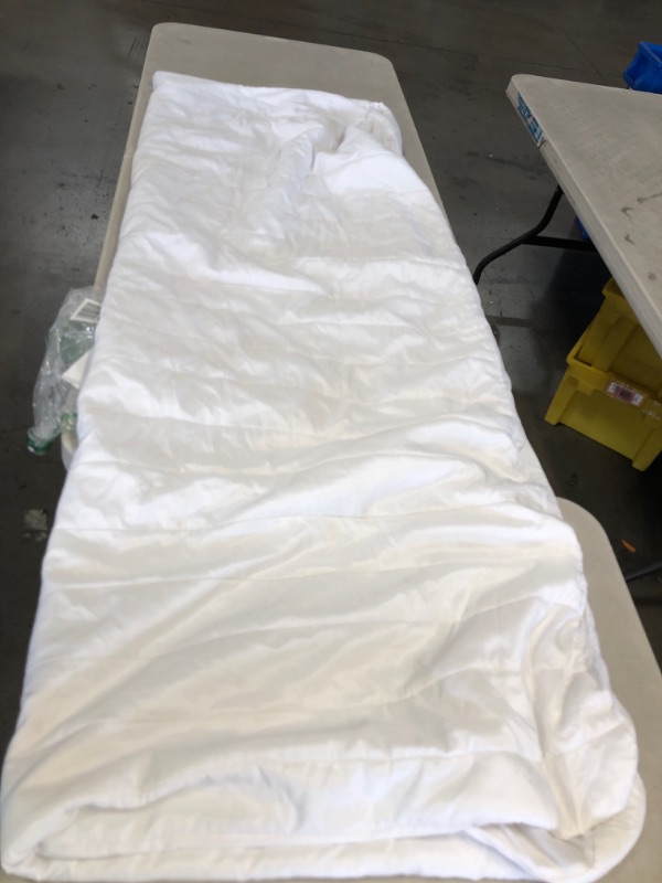 Photo 2 of 72" X 56" PADDED FITTIED SHEET