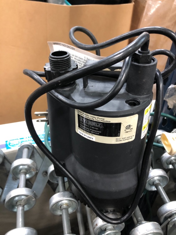 Photo 2 of 1/6 HP Plastic Submersible Utility Pump