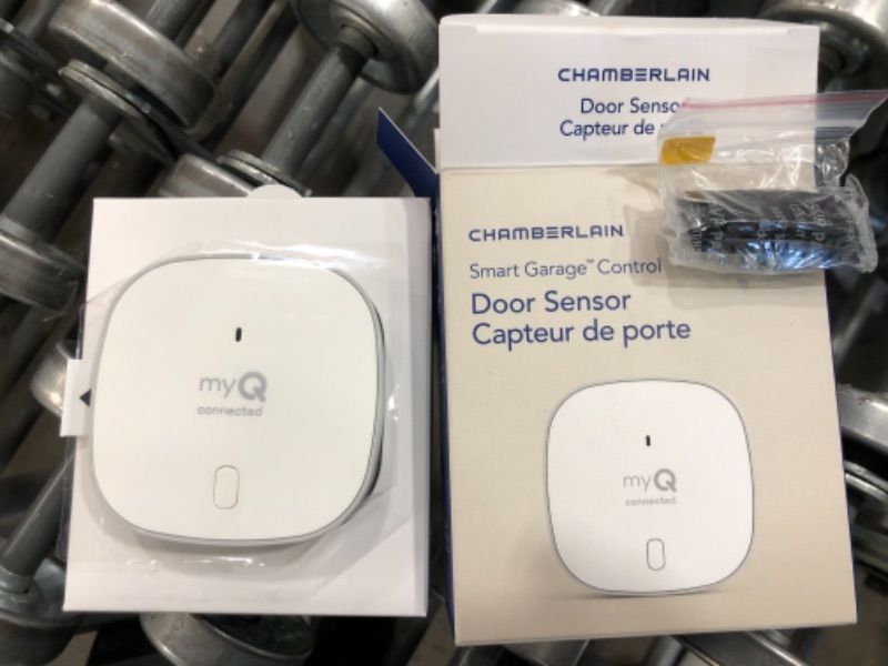 Photo 2 of  Chamberlain MYQ-G0402 Garage-Door-sensors, White