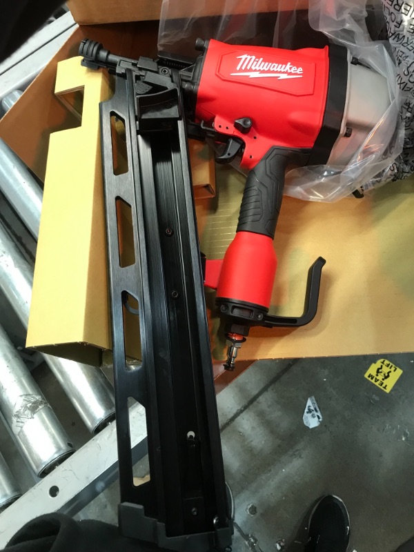 Photo 6 of Milwaukee Pneumatic 3-1/2 in. 21 Degree Full Round Head Framing Nailer