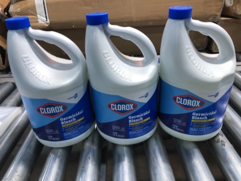 Photo 2 of Clorox 30966CT Concentrated Germicidal Bleach Regular, 121 Fl Oz (Pack of 3)
