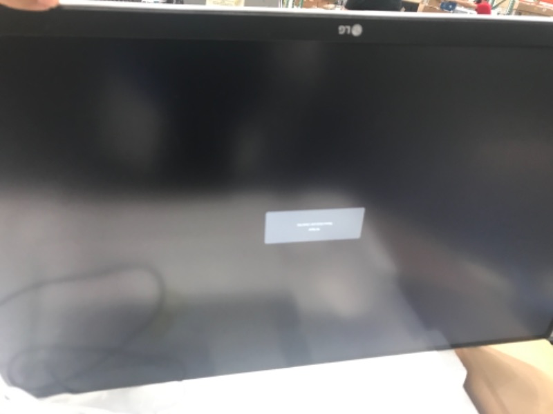 Photo 3 of LG 27UK850-W 27" 4K UHD IPS Monitor with HDR10 with USB Type-C Connectivity and FreeSync