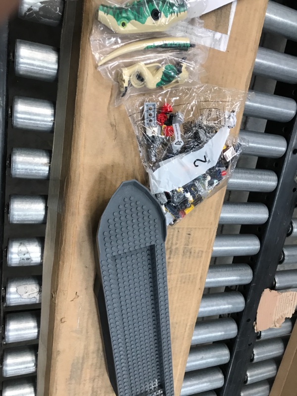 Photo 1 of MISSING COMPONENTS**LEGO Jurassic World Baryonyx Dinosaur Boat Escape 76942 Building Kit; Cool Toy Playset for Creative Kids; New 2021 (308 Pieces)
Dimensions: 18.898 inches (L) x 11.102 inches (W) x 2.913 inches (H)
