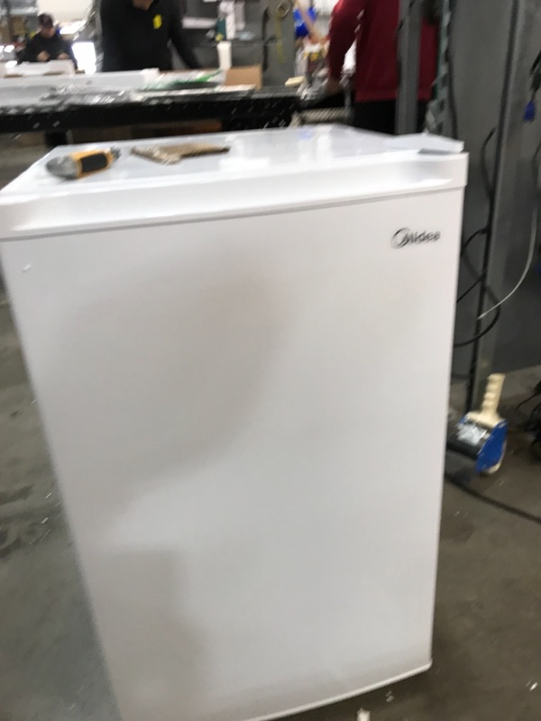 Photo 5 of **PARTS ONLY ***Midea WHS-109FW1 Upright Freezer, 3.0 Cubic Feet, White
