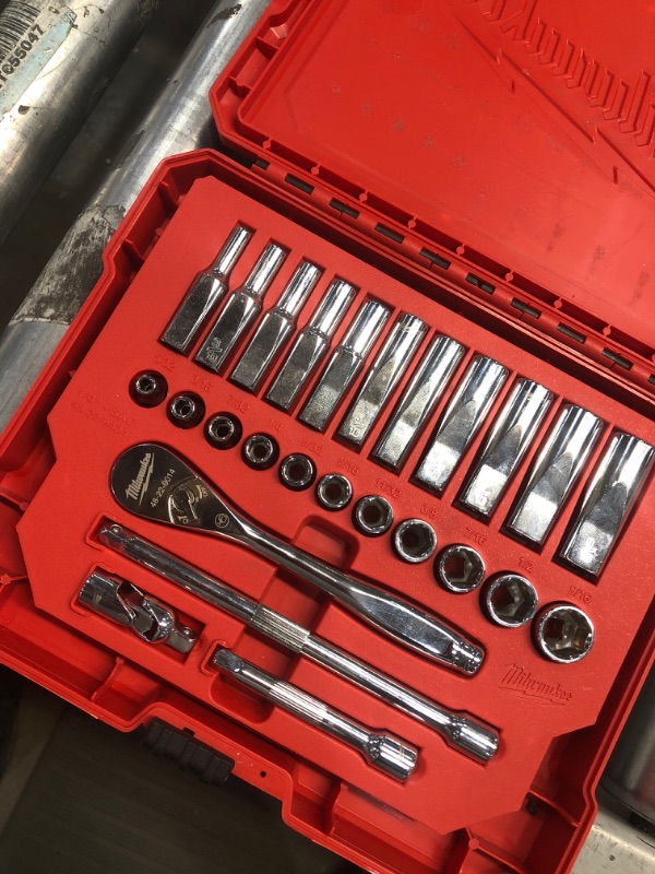 Photo 3 of 1/4 in. Drive SAE Ratchet and Socket Mechanics Tool Set (26-Piece)