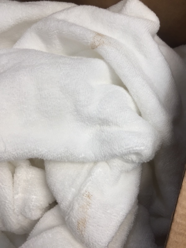 Photo 4 of COSMETIC DEFECTS (SEE PHOTOS) -- Amazon Brand – Pinzon Terry Bathrobe 100% Cotton, White, SMALL