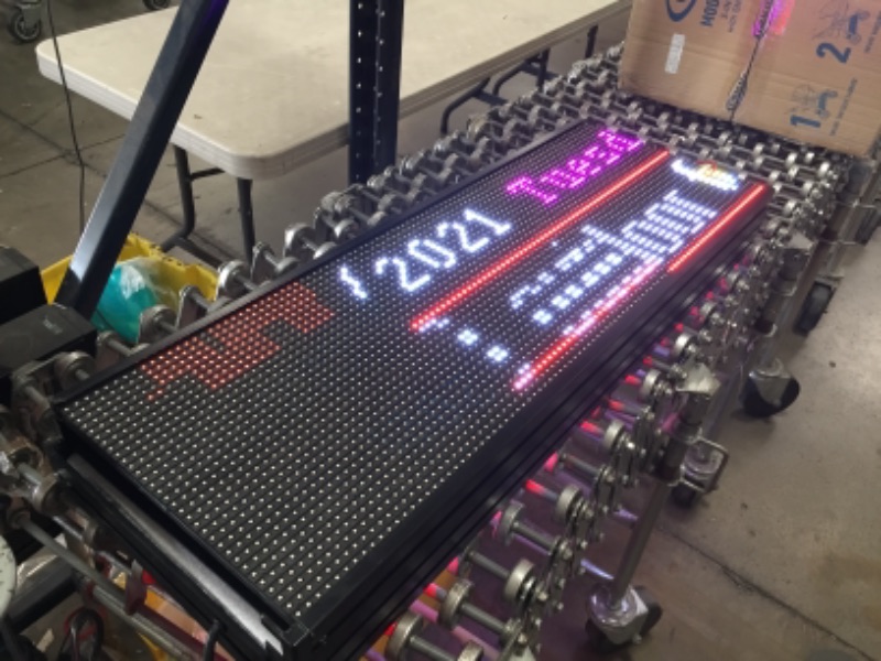 Photo 1 of P10 Indoor full color led sign 40" x 8" with high resolution programmable led scrolling display for advertising
AS IS USED, DAMAGED, ON ONE SIDE ONLY HALF SCREEN WORKS, SIDE PANEL BROKE OFF, BACKING IS LOOSE, PLEASE REFER TO PHOTOS 
