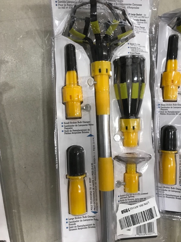 Photo 2 of 2 Designers Edge E3001 11' Yellow Light Changing Kit Foot Metal Telescopic Pole, Baskets, Suction Cup and Broken Bulb Changers, Versatile Use, 5 Accessories Included