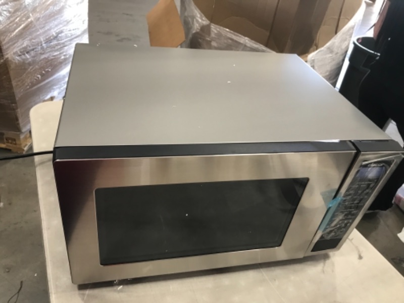 Photo 2 of Dacor DMW2420S Distinctive Series Counter Top or Built Microwave, 2.0 cu. Ft, Stainless-Steel
**NO MODEL/SERIAL NUMBER INFO, MINOR DAMAGE ON BUTTONS PAD**
