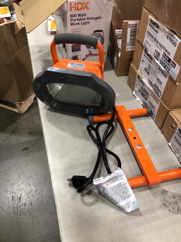 Photo 1 of 600-Watt Halogen Portable Work Light
