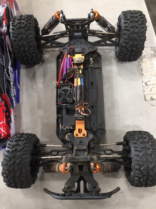 Photo 1 of 1:10 SCALE REMOTE CONTROL CAR - BRUSHLESS - BLUE/YELLOW
by LAegendary 