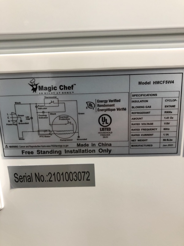 Photo 6 of Magic Chef 5.0 Cu. Ft. Chest Freezer in White

///TESTED AND FUNCTIONAL, MINOR DAMAGE WITH DENT ON LEFT BOTTOM CORNER
