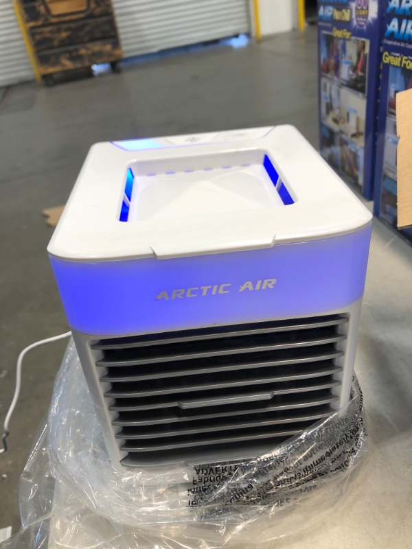 Photo 2 of Ontel Arctic Air Pure Chill Evaporative Ultra Portable Personal Air Cooler with 4-Speed Air Vent, As Seen on TV

//TESTED AND FUNCTIONAL