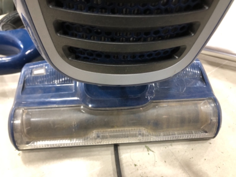 Photo 4 of Shark NV151 Navigator Pet Upright Vacuum

//MINOR COSMETIC DAMAGE, DIRTY FROM PREVIOUS USE, TESTED AND FUNCTIONAL
