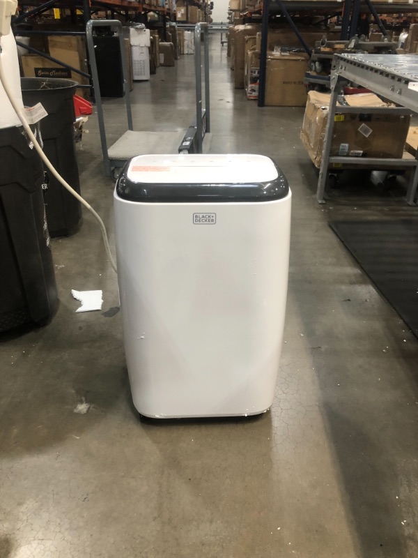 Photo 5 of BLACK+DECKER BPP10HWTB Portable Air Conditioner with Heat and Remote Control, 10,000 BTU SACC/CEC (14,000 BTU ASHRAE), Cools Up to 450 Square Feet, White
