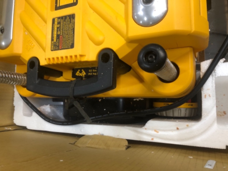 Photo 4 of DEWALT Thickness Planer, Two Speed, 13-Inch (DW735X)