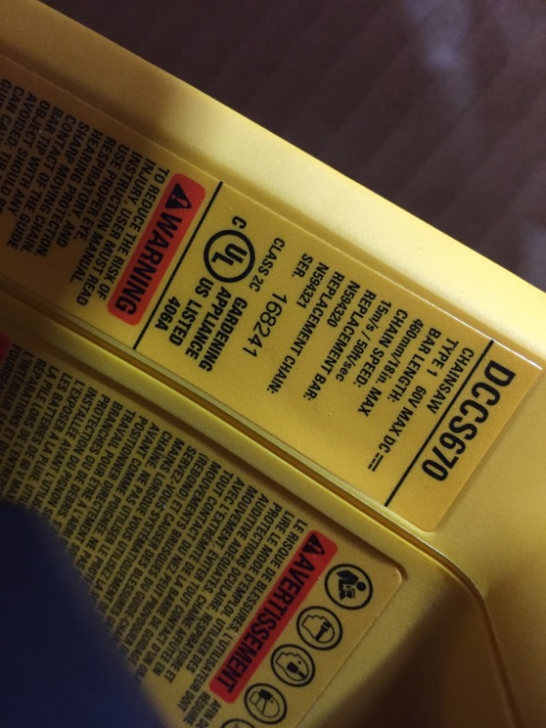 Photo 5 of DAMAGED**PREVIOUS CUSTOMER STSTES:Intermittently shuts off during use***NEEDS REPAIR
16 in. 60V MAX Lithium-Ion Cordless FLEXVOLT Brushless Chainsaw (Tool Only)
