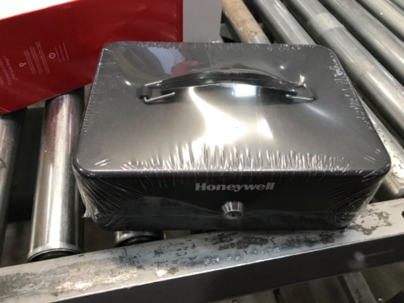 Photo 2 of (FACTORY SEALED)
Honeywell 6112 Standard Steel Cash Box