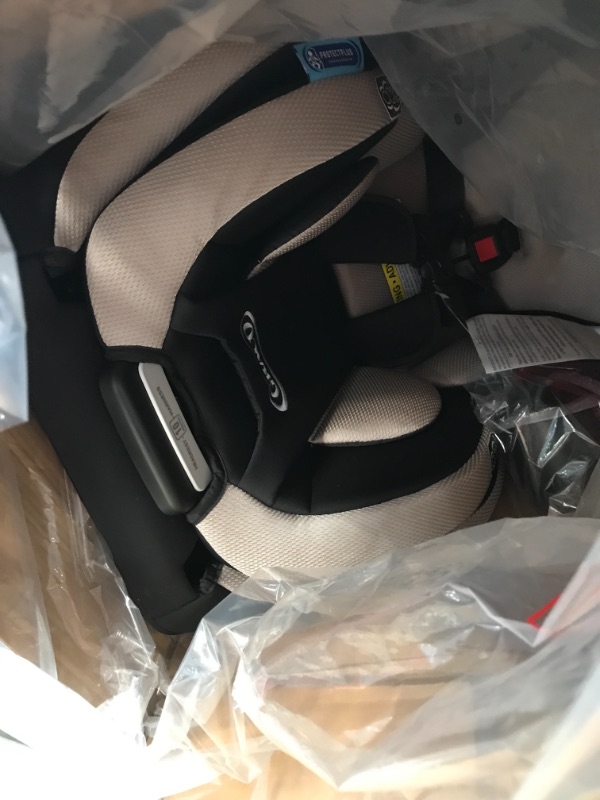 Photo 2 of Graco - Extend2Fit 3-in-1 Car Seat - Stocklyn