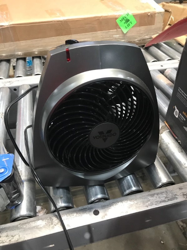 Photo 2 of (NOT FUNCTIONAL)
Vornado VH200 1500-Watt Electric Portable Space Heater, Whole Room Vortex Heat Circulation, Charcoal