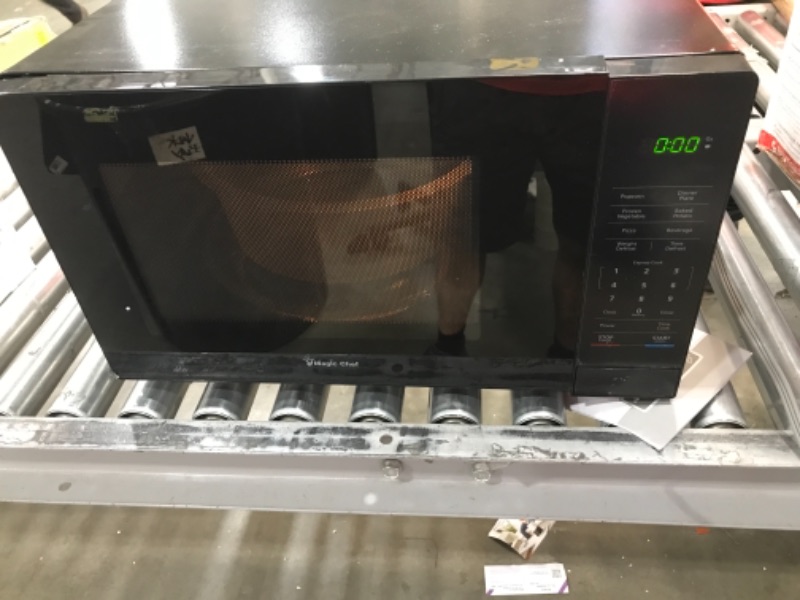 Photo 2 of (BROKEN SIDE) 
Magic Chef 1.1 cu. ft. Countertop Microwave in Black with Gray Cavity