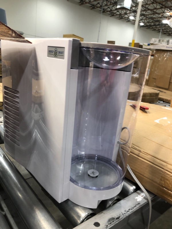 Photo 3 of **USED**
Vornado EVDC300 Energy Smart Evaporative Humidifier with Automatic Shut-off, 1 Gallon Capacity, LED Display
