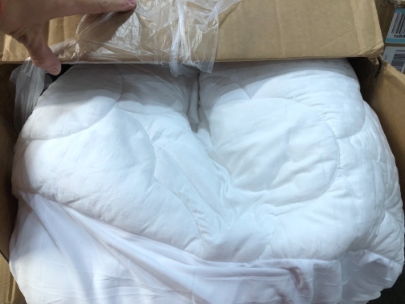 Photo 2 of **USED**
Amazon Basics Down-Alternative Mattress Topper Pad with Cotton Shell - Full
