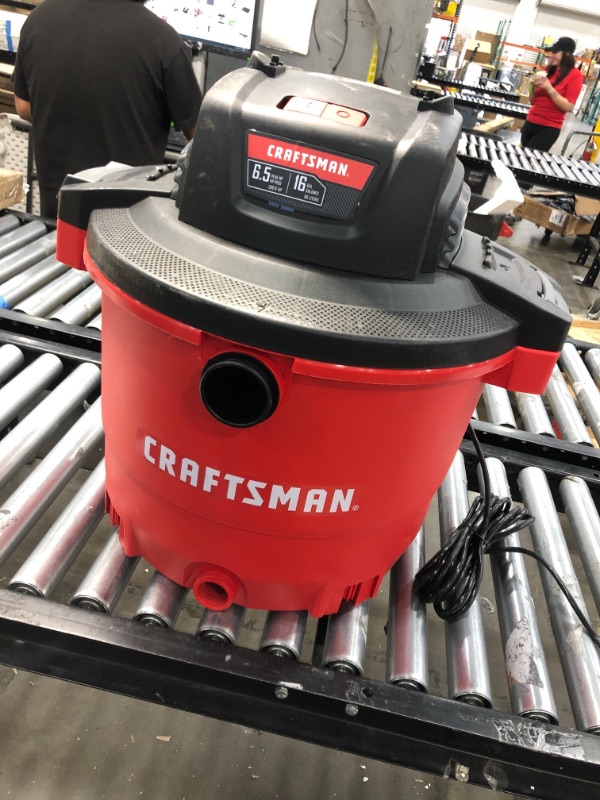 Photo 2 of CRAFTSMAN CMXEVBE17596 20 Gallon 6.5 Peak HP Wet/Dry Vac, Heavy-Duty Shop Vacuum with Attachments
