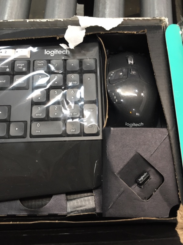 Photo 3 of Logitech MK850 Performance Wireless Keyboard and Mouse Combo
