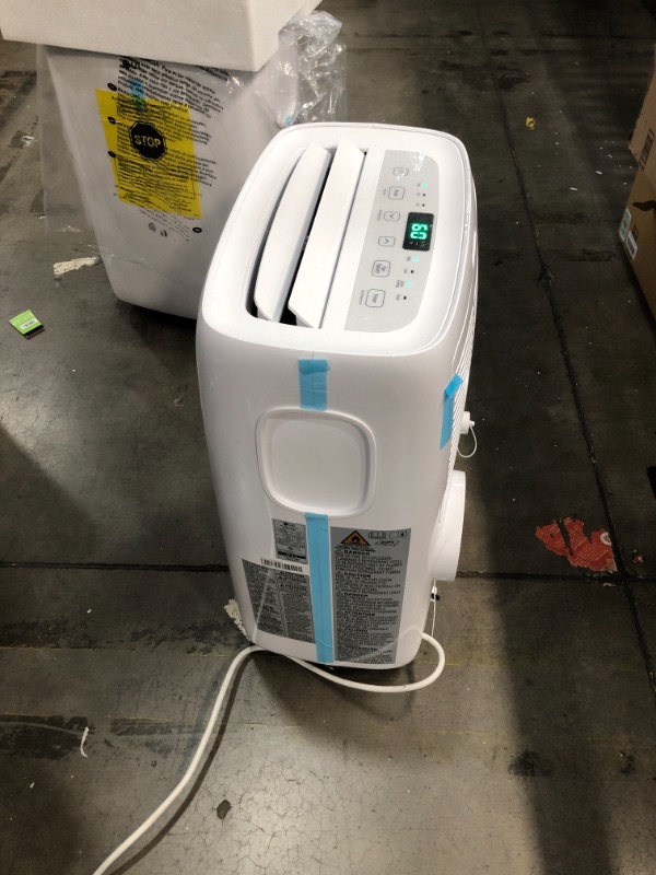 Photo 2 of (INCOMPLETE SET OF ATTACHMENTS) 
LG LP0621WSR Portable Air Conditioner with 6000 BTU Cooling Capacity, Remote Control and 2 Fan Speeds in White
